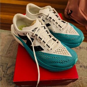 New Balance FuelCell SuperComp Pacer v2